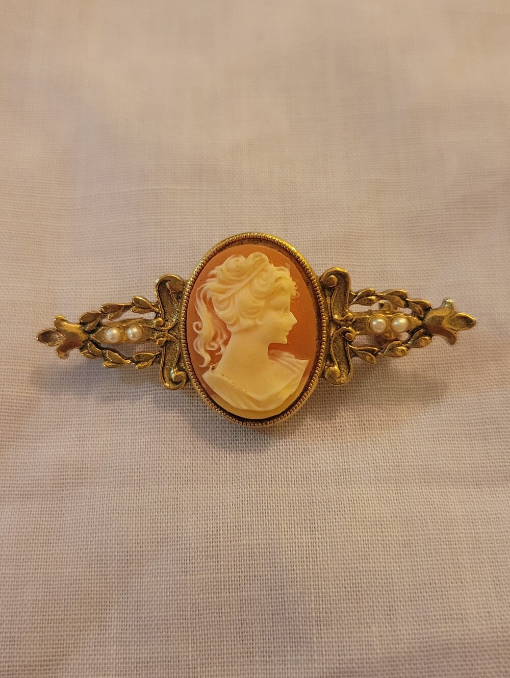 Vintage Miniature Cameo Bar Brooch